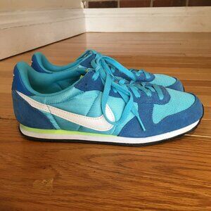 RARE Nike Womens Genicco Trainers Sneakers Shoes